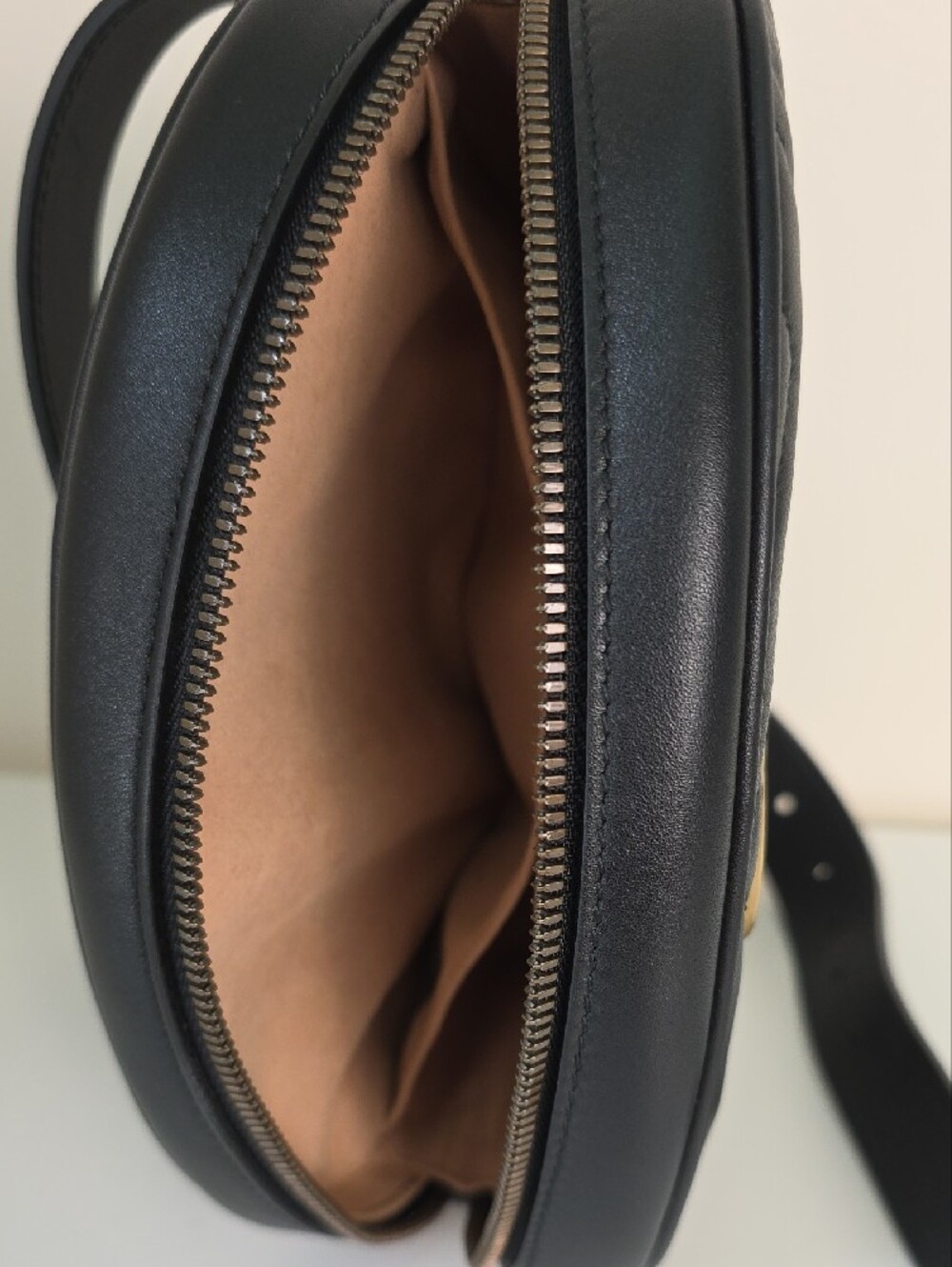 Gucci Marmont Quilted Leather Oval Belt Bag with Gold GG. 491294. NWT - Picture 10 of 15